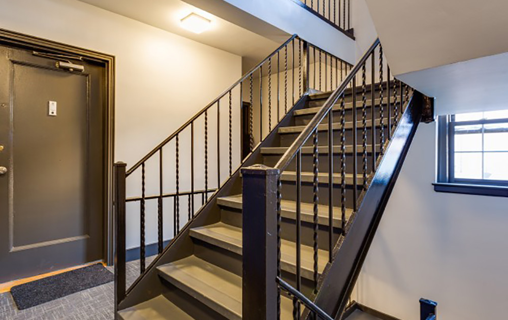 Lower Harvard Apartments